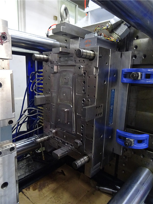 Automotive Center Console mould