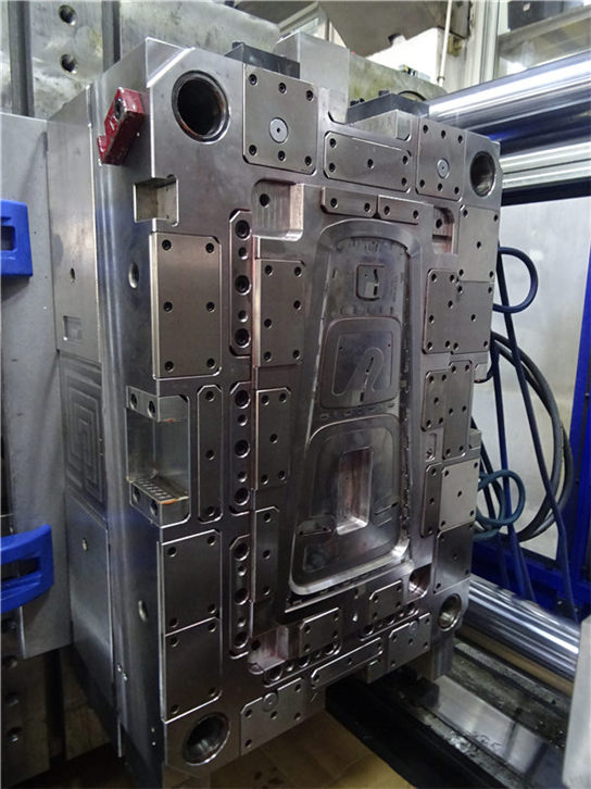 Automotive Console mould