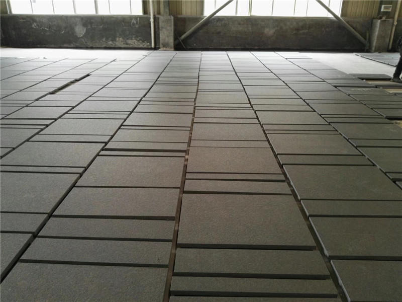 Black Granite for Flooring