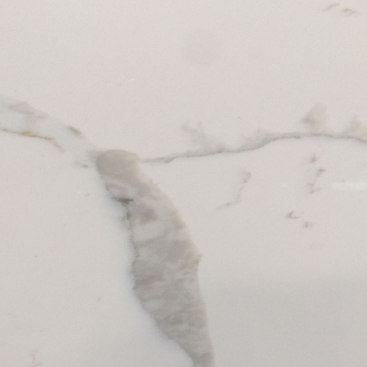 Top Selling Simple Vein Manufactured Engineered Quartz Calacatta Slab Cost