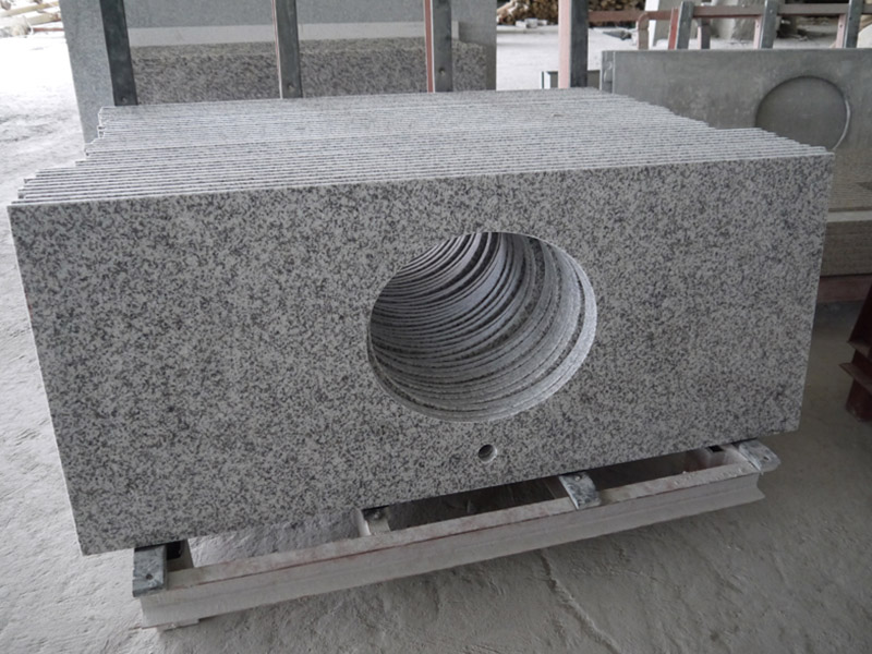 Moon Pearl Granite Slabs for Kitchen Countertop Producer