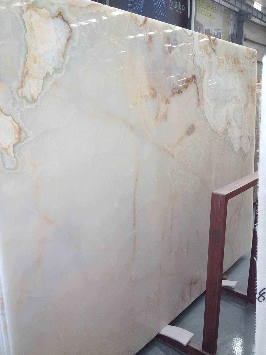 White Onyx tile