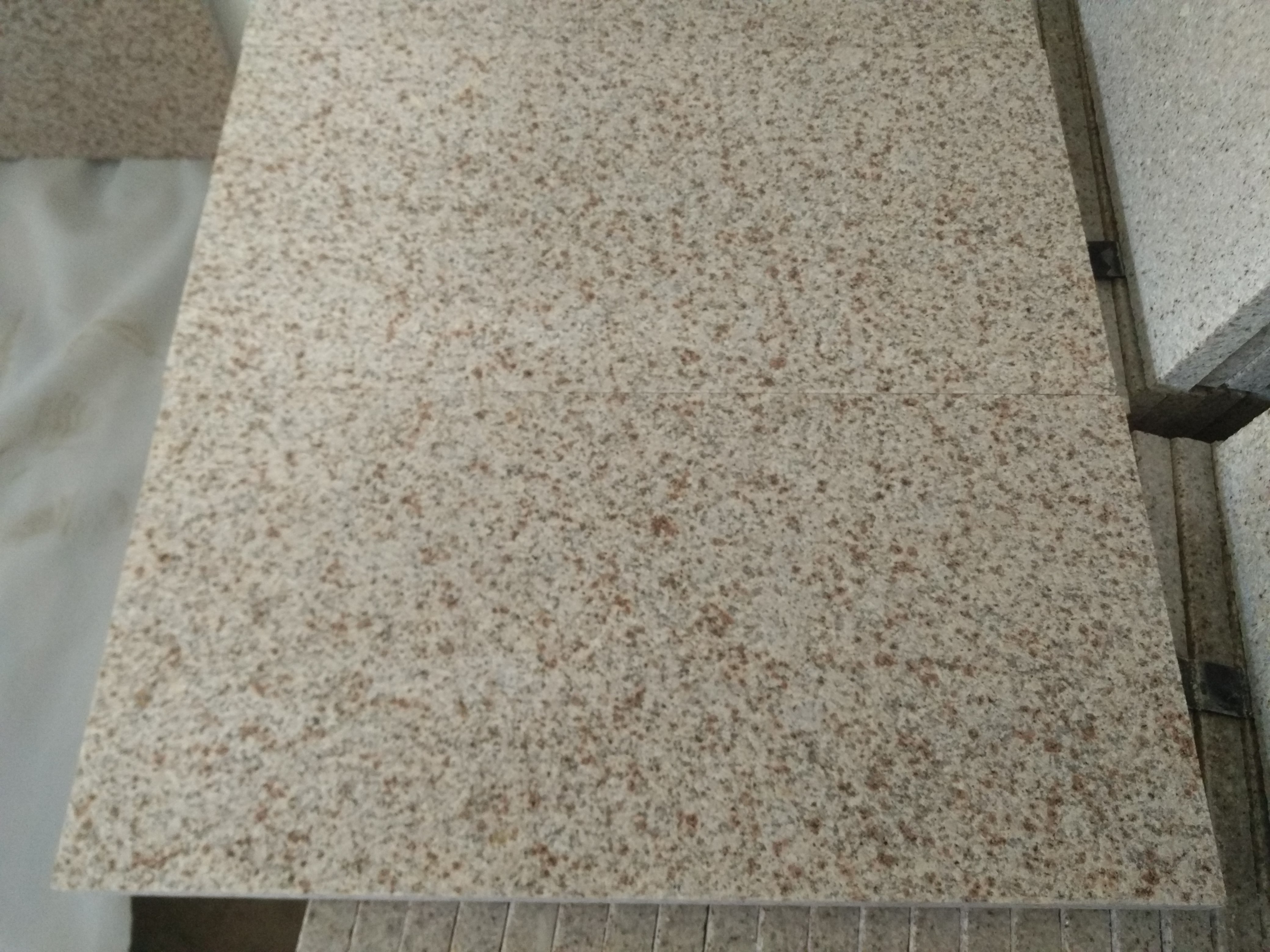 China flamed G682 granite yellow granite tile